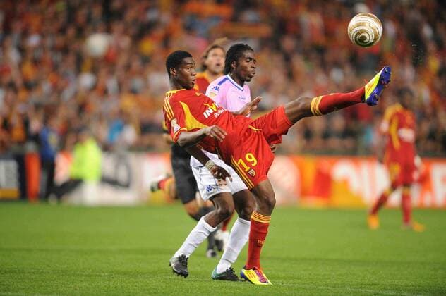 Geoffrey Kondogbia (Lens) Eric Tie Bi (Evian) Football : Racing Club LC Lens Evian Thonon Gaillard FC - Coupe de la Ligue - 01.09.2011 NLeGouic 