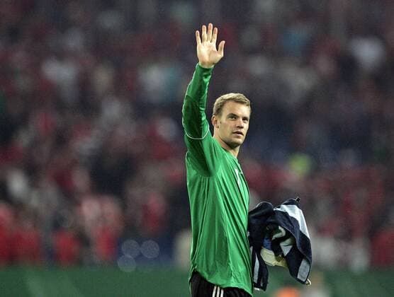 02.09.2011, Fussball EM-Qualifikationsspiel, Deutschland - Österreich, in Gelsenkirchen. Schlußjubel Deutschland , Torwart Manuel Neuer (Deutschland) Euro