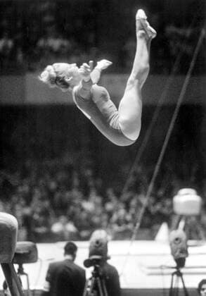 Japan, Tokyo Olympics, 1964: Vera Caslavska (Czechoslovakia) in the women s gymnastics. !AUFNAHMEDATUM GESCHÄTZT! UnitedArchives1047868
