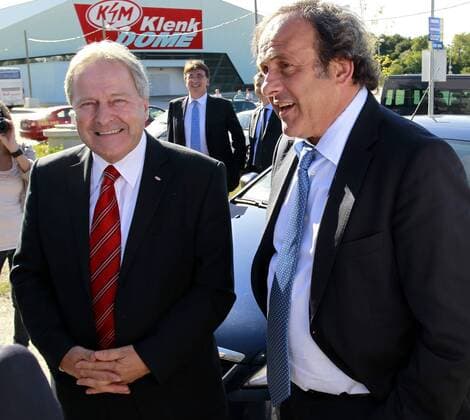 FUSSBALL - Besichtigung Nationales Zentrum fuer Frauenfussball ST.POELTEN,AUSTRIA,06.SEP.11 - FUSSBALL, FRAUENFUSSBALL - OEFB, Michel Platini besichtigt Nationales Zentrum fuer Frauenfussball. Bild zeigt Praesident Leo Windtner (OEFB) und Praesident Michel Platini (UEFA). 