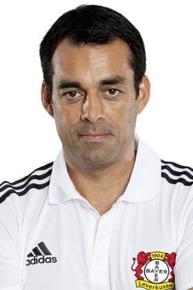 Fussball, Bundesliga, Herren, Fototermin zur Bundesliga-Saison 2011 2012: Bayer Leverkusen; Trainer Robin Dutt (Leverkusen)