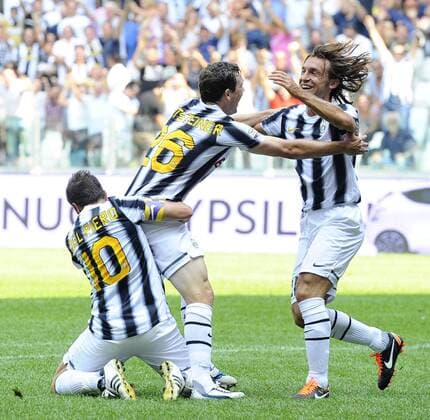 Gc Torino 11 09 2011 - campionato di calcio serie A Juventus Turin - FC Parma esultanza gol Stephan Lichtsteiner 