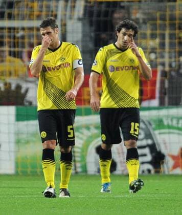 13-09-2011, Fussball, UEFA Champions League, Saison 2011-2012, Gruppenphase, BORUSSIA DORTMUND - ARSENAL LONDON v.re. Mats Hummels (Borussia Dortmund) und Sebastian Kehl (Borussia Dortmund) nach dem 0-1 BVB