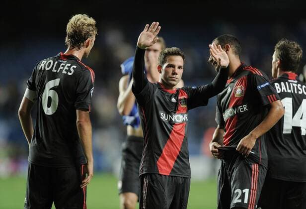 FUSSBALL CHAMPIONS LEAGUE SAISON 2011 2012 13.08.2011 FC Chelsea London - Bayer 04 Leverkusen Enttäuschung Bayer 04 Leverkusen nach Spielende; Simon Rolfes, Gonzalo Castro, Ömer Toprak und Hanno Balitsch (v.li.)