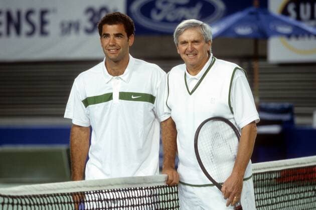 Pete Sampras (USA, li.) mit Roy Emerson (Australien) Aufnahmedatum geschätzt