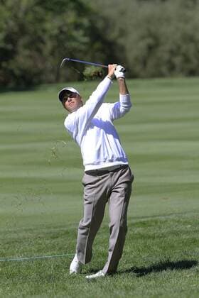 15 September 2011: PGA Golf Herren Pro, Ryan Palmer hits a recovery shot on the 17th hole during the first round of the 2011 BMW Championship at Cog Hill Golf Club in Lemont, Illinois. PGA Golf Herren Golf: Sep 15 BMW First Round Icon518110915016 EDITORIAL USE ONLY