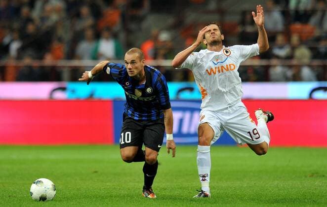 Wesley SNEIJDER Inter, Fernando GAGO Roma - Stadio Giuseppe Meazza Serie A 2011 2012 Inter Mailand vs AS Rom allexsabba