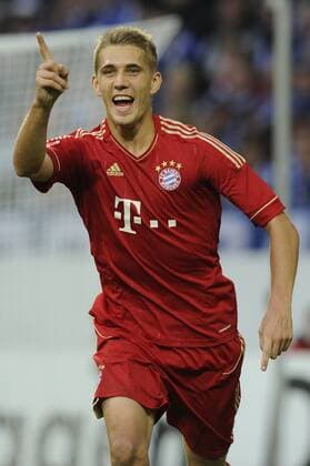 GELSENKIRCHEN, 18.09.2011, Nils Petersen (FC Bayern München) jubelt nach seinem Treffer zum 0-1 im Bundesligaspiel FC Schalke 04 gegen FC Bayern München