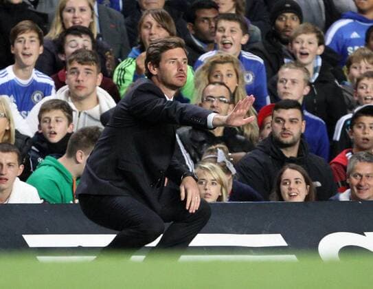 Chelseas Andre Villas-Boas in action, Chelsea FC London - Fulham FC EDITORIAL USE ONLY. No use with unauthorised audio, video, data, fixture lists, club league logos or live services. Online in-match use limited to 120 images, no video emulation. No use in betting, games or single club league player publications.