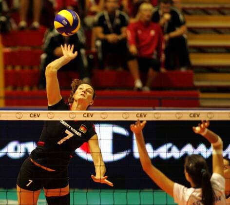 24.09.2011 Belgrade (Serbia) Germany - Ukraine CEV European women s volleyball championship Pool A Angelina Grün(L) Germany : 