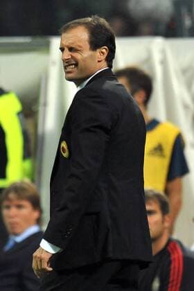 Massimiliano Allegri strizza l occhio a Clarence Seedorf - Serie A 2011 2012 Football Calcio AC Milan Vs AC Cesena allexsabba