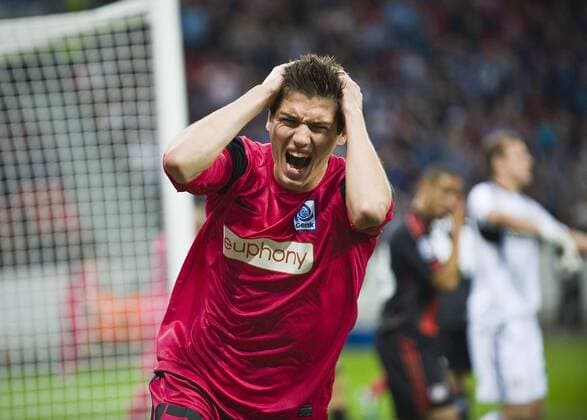 Jeroen SIMAEYS (Genk) nach einer vergeben Torchance, Aktion, Fussball Champions League, Vorrunde 2. Spieltag, Bayer 04 Leverkusen (LEV) - KRC Genk, am 28.09.2011 in Leverkusen Deutschland