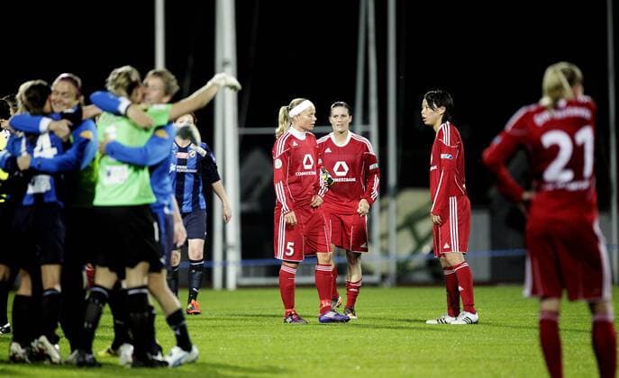 Stabaek FK - 1. FFC Frankfurt, Sara Thunebro , Alexandra Krieger, Saki Kumagai and Ana-Maria Crogorevic watches Stabaek celebrate their victory 