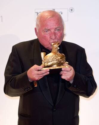 Leserpreis Sportlegende: Boxtrainer Ulli WEGNER mit der Goldenen Henne Goldene Henne 2011 - Verleihung im Stage Theater am Potsdamer Platz in Berlin am 28.09.2011.