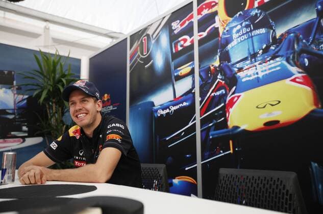 Motorsports: FIA Formula One World Championship 2011, Grand Prix of Japan, 01 Sebastian Vettel (GER, Red Bull Racing), xHOCHxZWEIx