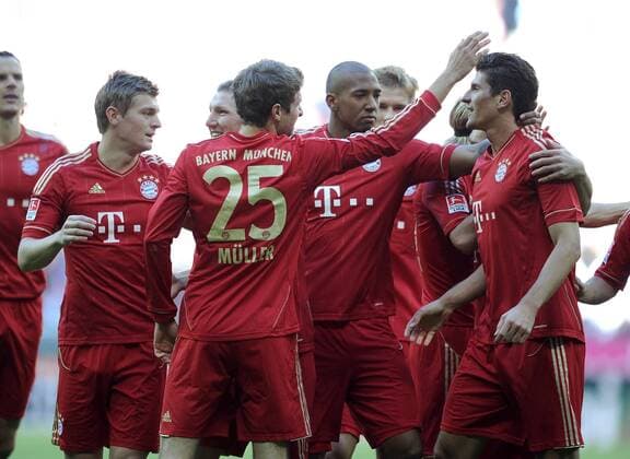 FUSSBALL 1. BUNDESLIGA SAISON 2011 2012 9. Spieltag FC Bayern München - Hertha BSC Berlin 15.10.2011 JUBEL nach dem TOR Toni Kroos, Thomas MÜller , Jerome Boateng, Mario Gomez (v. li., FC Bayern München) 