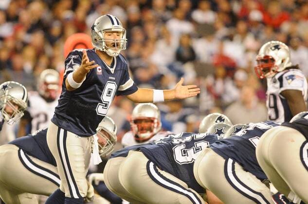 Oct. 16, 2011 - Foxborough, Massachusetts, U.S - Dallas Cowboys QB Tony Romo (9) changes the play at the line in the second half. The New England Patriots defeat the Dallas Cowboys 20 - 16 at Gillette Stadium. NFL American Football Herren USA 2011 - Cowboys at Patriots - ZUMAq39