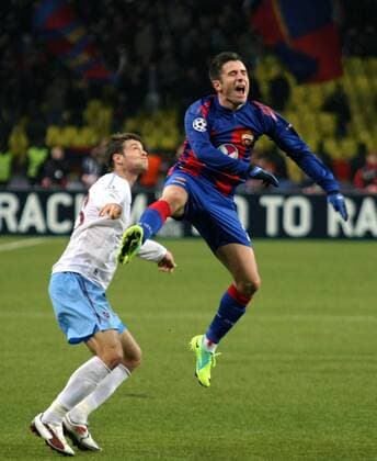 Moscow. 18 oct. 2011. CHAMPIONS LEAGUE 2011-2012, CSKA Moscow - Trabzonspor: 21. TOSIC Zoran (CSKA), 28.Ondrej Celustka (Trabzonspor AS). 