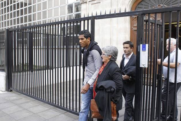 Brandao und seine Anwälte - Prozess gegen Brandao (BRA Olympique Marseille) wegen sexueller Belästigung - 19.10.2011 - GwendolineLeGoff 