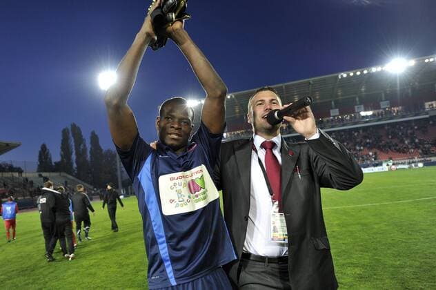 Baba TCHAGOUNI (DIJON) Foot: DIJON PSG Ð 1 8 Finale - Coupe de la Ligue 2011 2012 - 26.10.2011 - G.Ramon Panoramic 