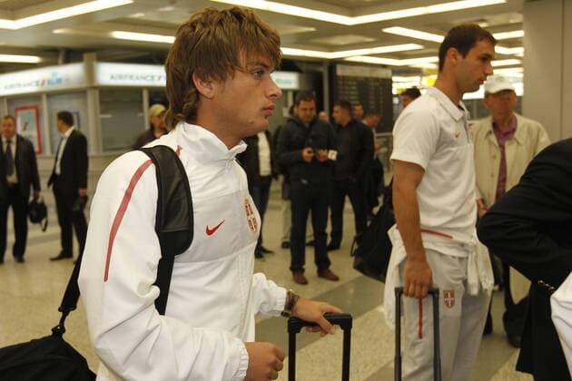 Adem Ljajic fudbaler reprezentacije Srbije odlazak u Maribor sa aerodroma Nikola Tesla Surcin 09.10.2010. godine MarkoxMetlas 