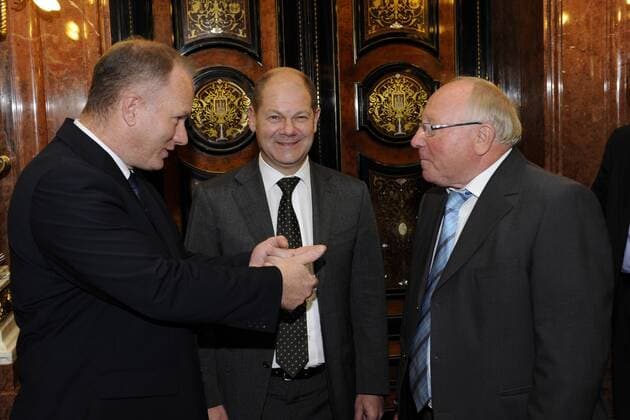 Michael Neumann Sportsenator, Olaf Scholz Erster Bürgermeister, Uwe Seeler, - 25. UWE SEELER PREIS - Hamburg 02. 11. 2011