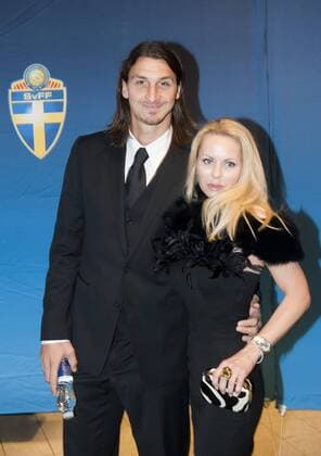 Stockholm , Fotbollsgalan 2011 - Zlatan Ibrahimovic mit Ehefrau Helena Seger - KPkod 08002 
