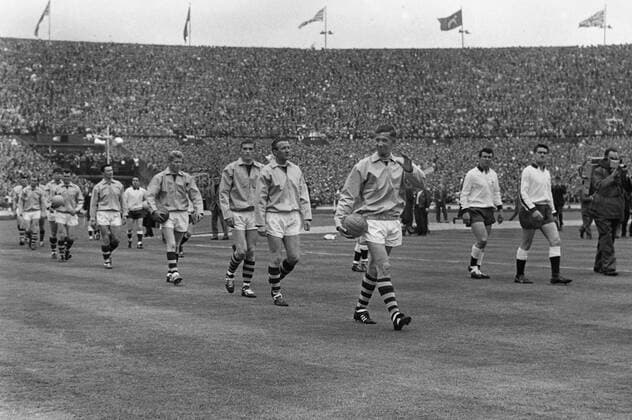 Jimmy Adamson (Captain) - Burnley FC, leads out his team, Burnley FC v Tottenham Hotspur FA Cup Final 05 05 1962 Wembley.  sw