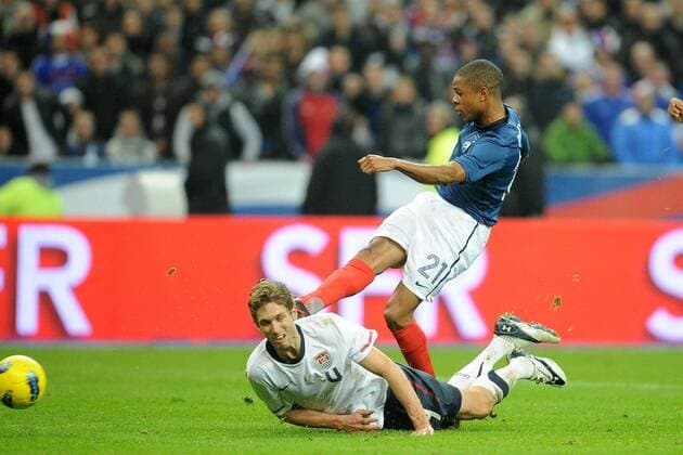 Loic Remy (France) Clarence Goodson (USA) - FRA vs. USA - 11.11.2011 N.LeGouic FEP Panoramic 