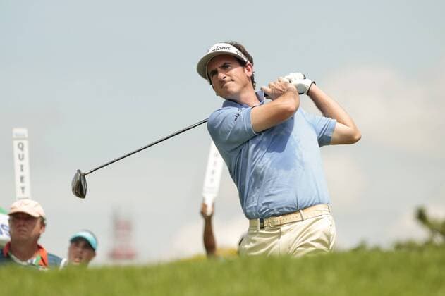 13.11.2011. Singapore. Gonzalo Fernandez Castano(ESP) tees off during the final round of the Barclays Singapore Open 2011, Sentosa Golf Club. The tournament was reduced to 54 holes after adverse weather conditions halted play for the entire Saturday afternoon. xDanielxSweex  ActionPlus20203065 Content restricted for UK based newspaper