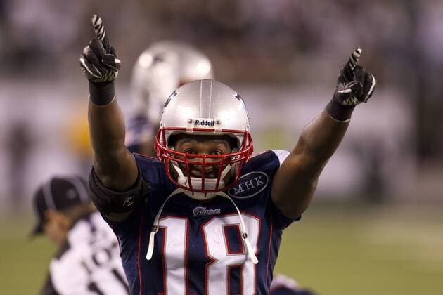 November 13, 2011: New England Patriots wide receiver Matthew Slater (18) reacts to the fumble recovery of the punt during the NFL American Football Herren USA game between the New England Patriots and the New York Jets at the MetLife Stadium in East Rutherford, New Jersey. The Patriots beat the Jets, 37-16. NFL American Football Herren USA 2011: Patriots vs Jets NOV 13 - ZUMAcs7