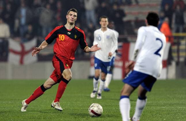 MONS , 14 11 2011 FOOTBALL UEFA EURO 2013 QUALIFICATION UNDER 21 BELGIUM ENGLAND THOMAS MEUNIER ADAM SMITH Picture Michel GOUVERNEUR © REPORTERS PRESS AGENCY 