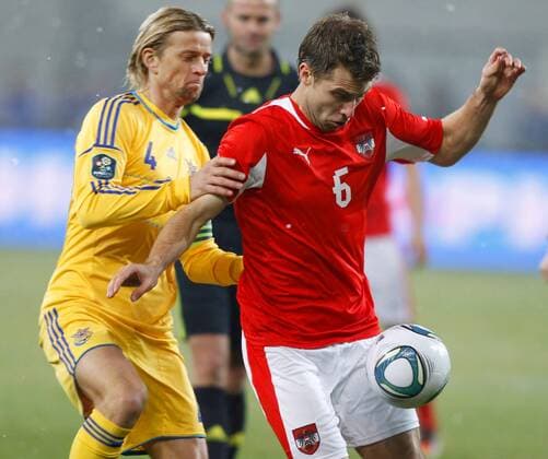 FUSSBALL - UKR vs AUT, Testspiel LWIW,UKRAINE,15.NOV.11 - FUSSBALL - ÖFB, Länderspiel, Freundschaftsspiel, Ukraine vs Österreich. Bild zeigt Anatoliy Tymoschuk (UKR) und Andreas Ivanschitz (AUT). 
