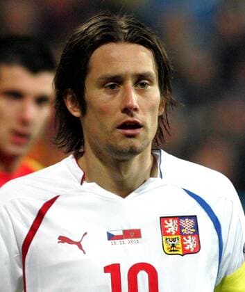 FUSSBALL - EURO 2012, Play Off, MNE vs CZE PODGORICA,MONTENEGRO,15.NOV.11 - FUSSBALL - UEFA Europameisterschaft 2012, Qualifikation, Play-Off, Laenderspiel, Montenegro vs Tschechien. Bild zeigt Tomas Rosicky (CZE). 
