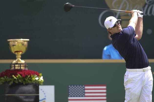 17 November 2011 : Hunter Mahan tees off on the first hole during the 1st day Foursomes Matches at the Presidents Cup at the Royal Melbourne Golf Club in Melbourne, Australia. PGA Golf Herren NOV 17 Presidents Cup - Day 1 Foursomes matches Icon111117020 EDITORIAL USE ONLY