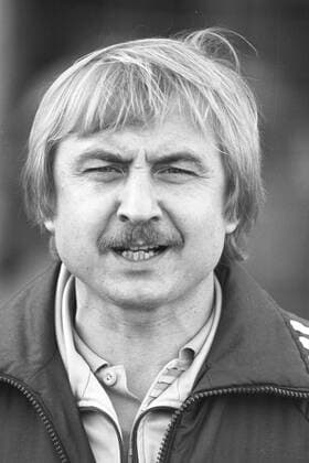 1. BL Saison 1981 1982 Eintracht Braunschweig gegen Bayer Leverkusen 5:1 am 06.03.1982. Im Foto: Trainer Gerhard Kentschke von Bayer 04 Leverkusen.