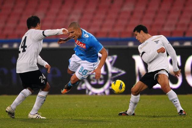 Cristian LEDESMA Lazio, Gökhan INLER Napoli, HERNANES Lazio - 19 11 2011 SSC Neapel vs Lazio Rom andreaxstaccioli