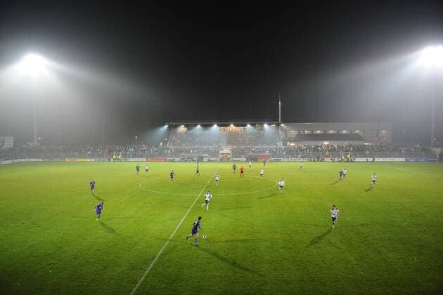 SV Sandhausen - Spielfeld Hardtstadion o0 Sportstätte, Stadion, Totale