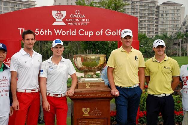 GOLF - Omega Mission Hills World Cup HAIKOU,CHINA,27.NOV.11 - DIVERS, GOLF - Omega Mission Hills World Cup, Siegerehrung. Bild zeigt Roland Steiner, Florian Prägant (AUT), Robert Karlsson und Alexander Noren (SWE). Keywords: Trophäe. 