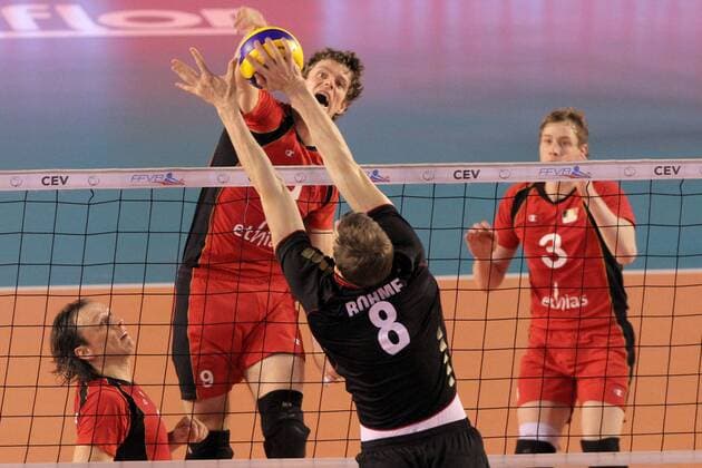 VOLLEYBALL : Olympia Quali 2012 - 27 11 2011 - FINALE Deutschland - Belgien. Pieter VERHEES ( Belgien ) - 27.11.11 PaulineManet Panoramic  o0 vorqualifikation