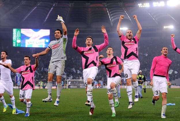 FUSSBALL INTERNATIONAL SERIE A SAISON 2011 2012 Lazio Rom - Juventus Turin 26.11.2011 Emanuele Giaccherini, Gianluigi Buffon , Andrea Barzagli , Stephan Lichtsteiner , Leonardo Bonucci, Giorgio Chiellini (v. li., Juventus Turin) 