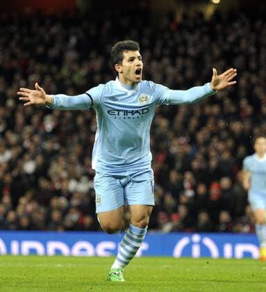 Football - League Cup Quarter Final Arsenal v Manchester City Sergio Kun Aguero celebrates 1st goal 