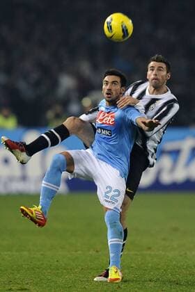 Napoli 29 11 2011 - serie A - SSC Neapel vs. Juventus Turin - Ezequiel Lavezzi-Andrea Barzagli 