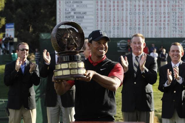 04 December 2011: Tiger Woods celebrates during final round of the Chevron World Challenge at the Sherwood Country Club in Thousand Oaks, CA. PGA Golf Herren DEC 04 Chevron World Challenge - Final Round Icon269111204013 EDITORIAL USE ONLY