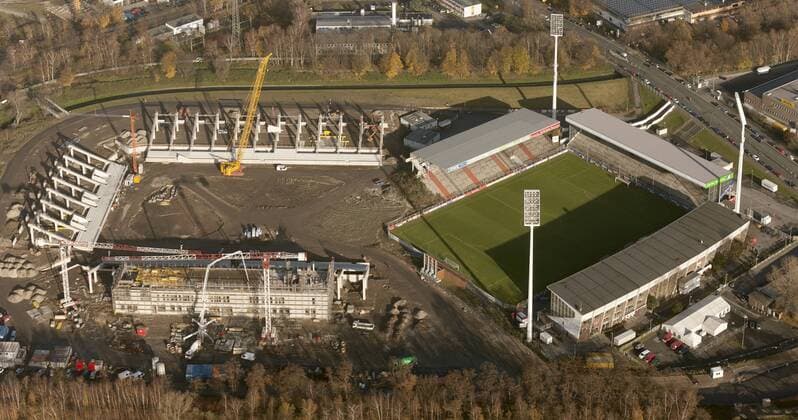 Luftbild des Georg Melches Stadions (RWE Stadion), Heimspielstätte von Rot Weiß Essen ist eine Baustelle !ACHTUNGxMINDESTHONORARx60xEURO!