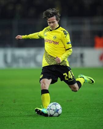FUSSBALL CHAMPIONS LEAGUE SAISON 2011 2012 Borussia Dortmund - Olympique Marseille 06.12.2011 Chris Loewe (Borussia Dortmund) Einzelaktion am Ball