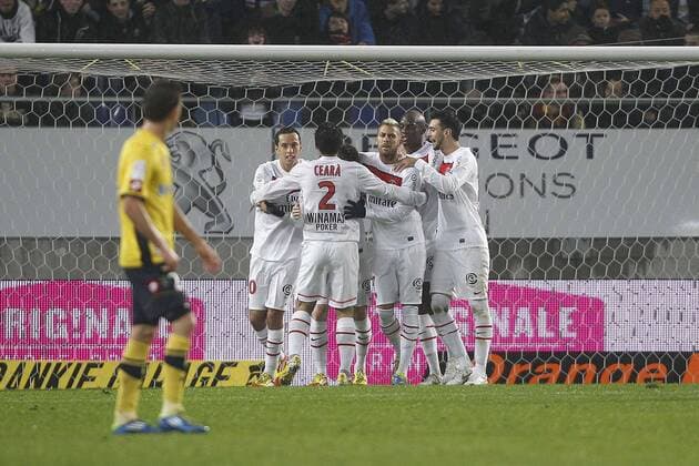 Joie de Kevin Gameiro et Equipe (PSG) Football : FC Sochaux Paris Saint Germain - Ligue 1 - 10.12.2011 - GwendolineLeGoff Panoramic 