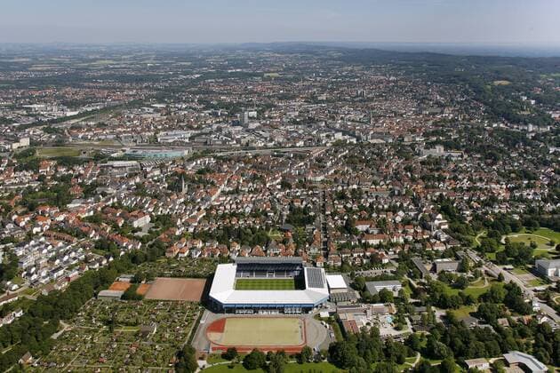 Fußball, Stadiongeschichte Arminia Bielefeld Luftbild, Schüco Arena traditionell auch Alm genannt, Bundesliga, Stadion , Fussballverein, DSC Arminia Bielefeld, Bielefeld, !ACHTUNGxMINDESTHONORARx60xEURO!