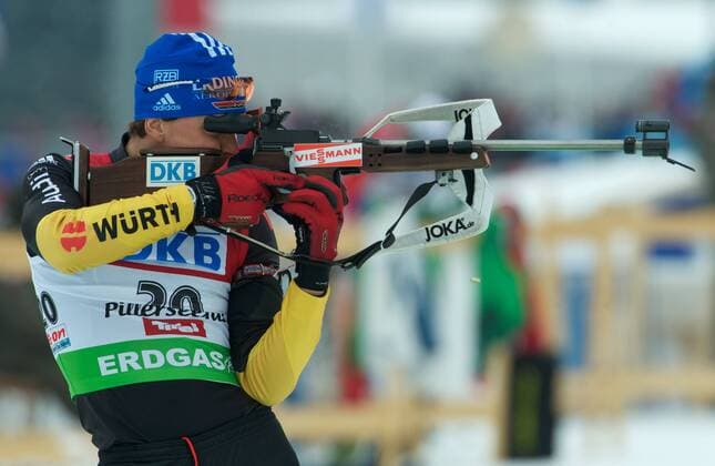 Biathlon WC Hochfilzen AUT 10.12.2011 Herren 12.5km Verfolgung GREIS Michael GER schiessen