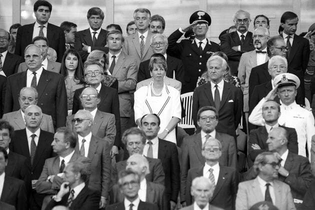 Ehrentribüne, Mitte v.li.: Bundeskanzler Helmut Kohl (Deutschland), Ministerpräsident Giulio Andreotti (Italien), Volkskammerpräsidentin Sabine Bergmann Pohl (DDR), Bundespräsident Richard von Weizsäcker